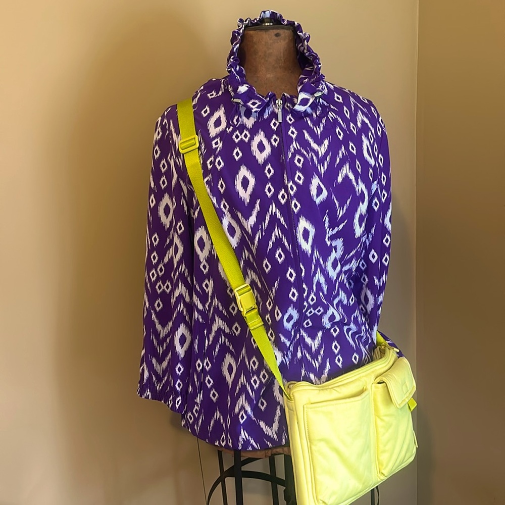 Zenergy by Chico’s   Zip up jacket sz 2